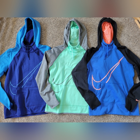 Bundle of three womens size medium nike hooded sweatshirts - Picture 1 of 11